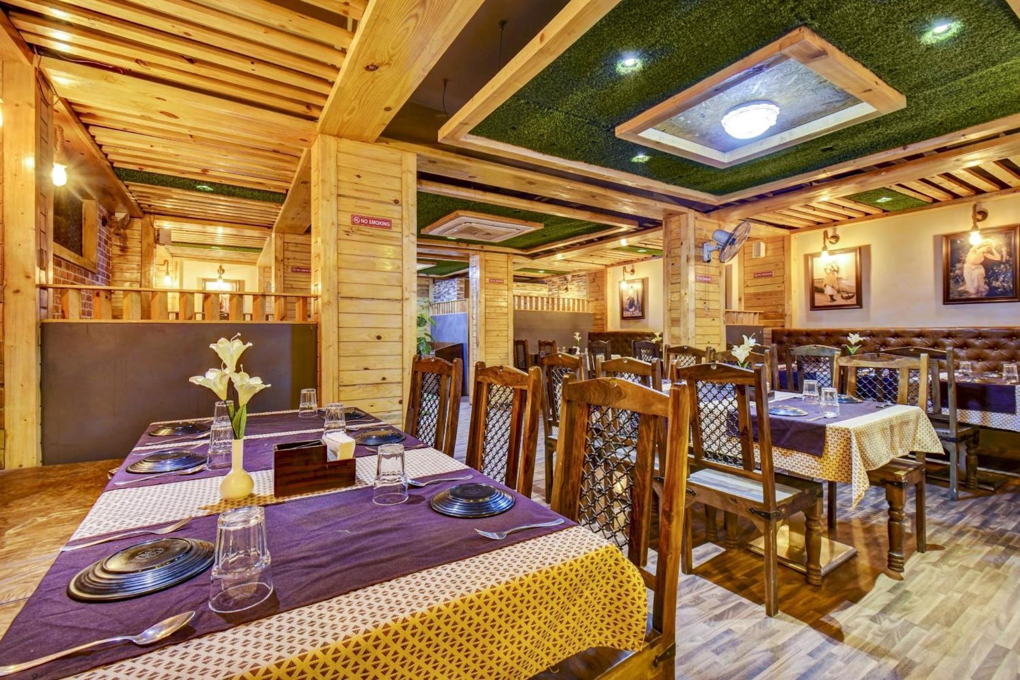 Townhouse Oak Hotel Chaitanya Executive Near Fun Time Multiplex Pune Exterior photo