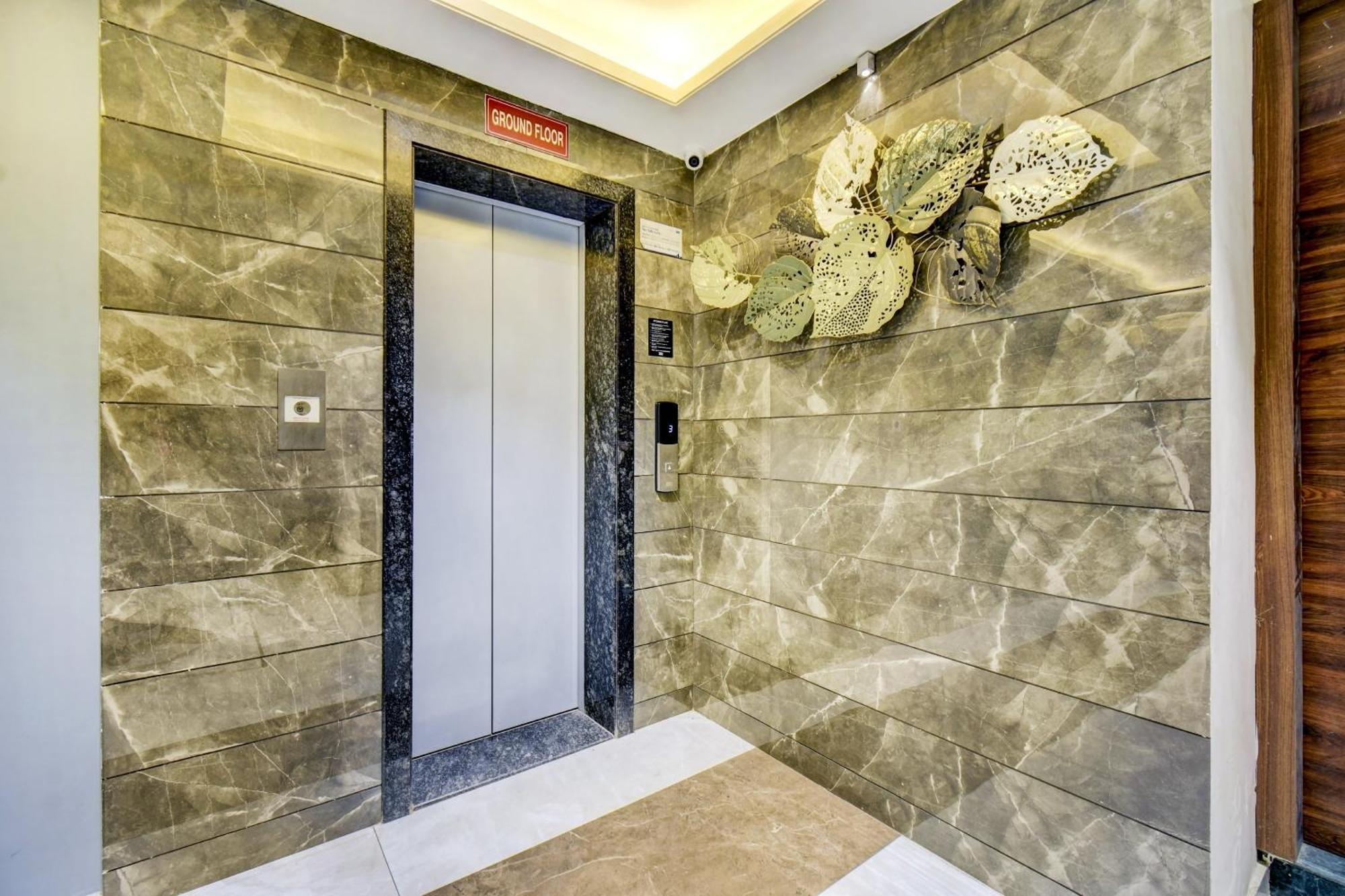 Townhouse Oak Hotel Chaitanya Executive Near Fun Time Multiplex Pune Exterior photo
